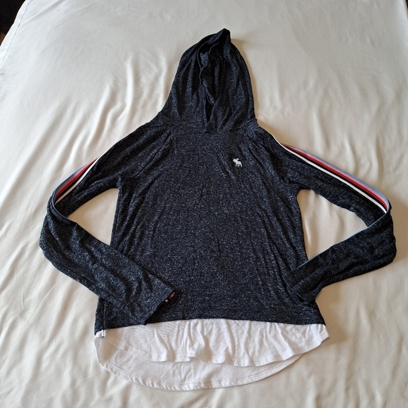 Abercrombie kids girls size 13/14 hooded blue & white hooded shirt VGUC - Picture 1 of 6